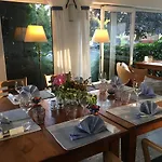 Guest house Pension A Restaurace Filip II 3*